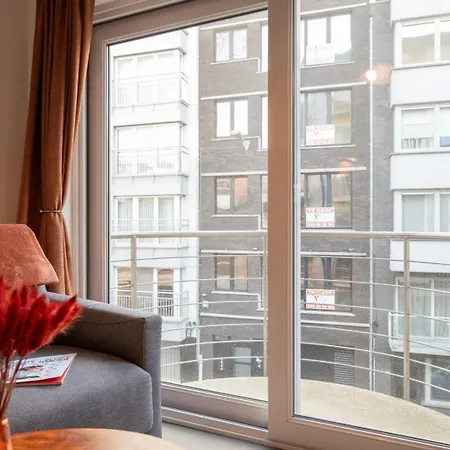 شقة Bright, Calm & Stylish With Balcony أوستيند