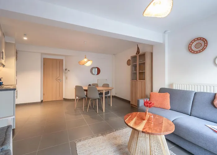 Bright, Calm & Stylish With Balcony * أوستيند