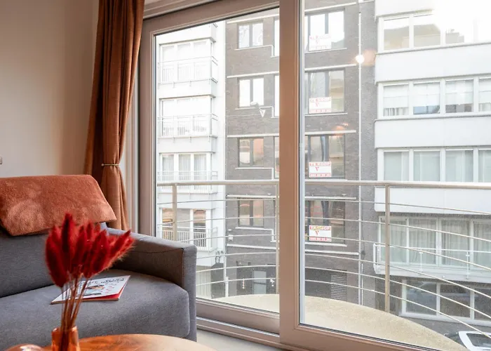 شقة Bright, Calm & Stylish With Balcony أوستيند