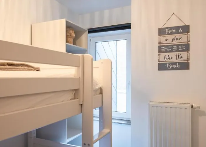 Bright, Calm & Stylish With Balcony شقة